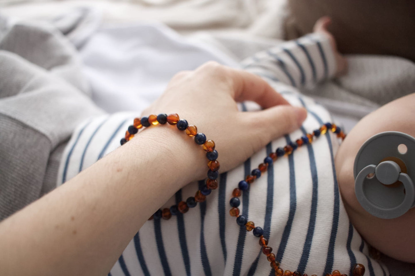 Box bracelet adulte et collier bébé - Ambre et pierres naturelles