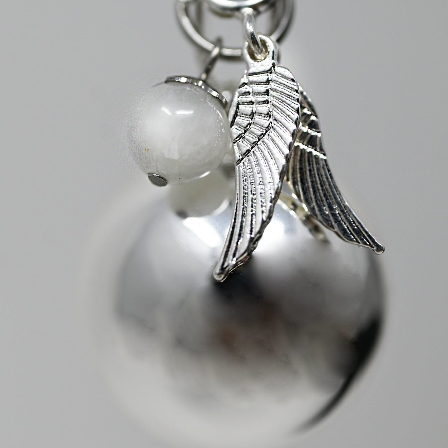 Bola de Grossesse CELESTE - Pierre de lune et pendentif ailes d'ange